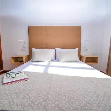 Agradable Y Familiar Con Piscina Casa Inima Villa *